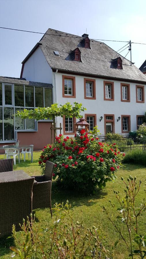 Ferienwohnung Altes Pfarrhaus Mit Flair Und Moselblick Brauneberg Extérieur photo