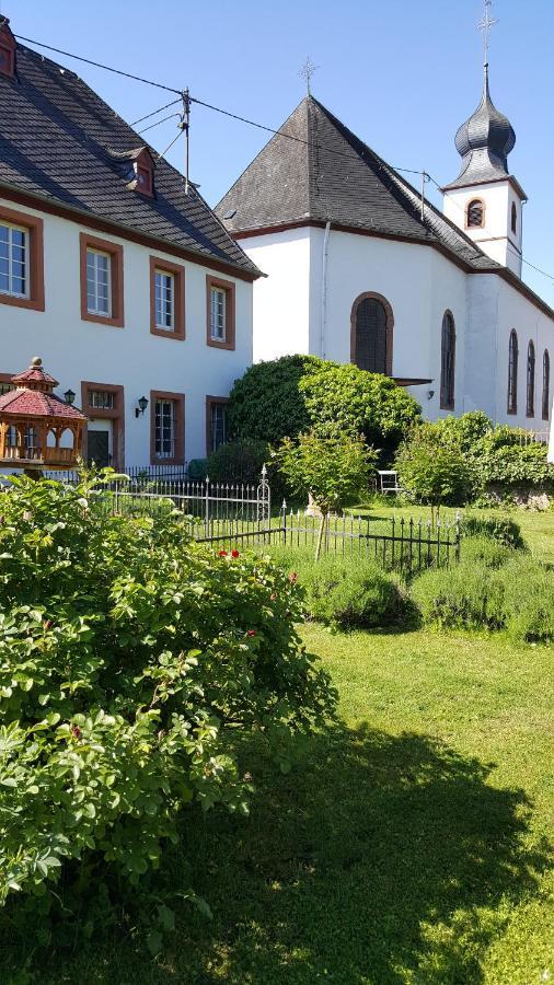 Ferienwohnung Altes Pfarrhaus Mit Flair Und Moselblick Brauneberg Extérieur photo