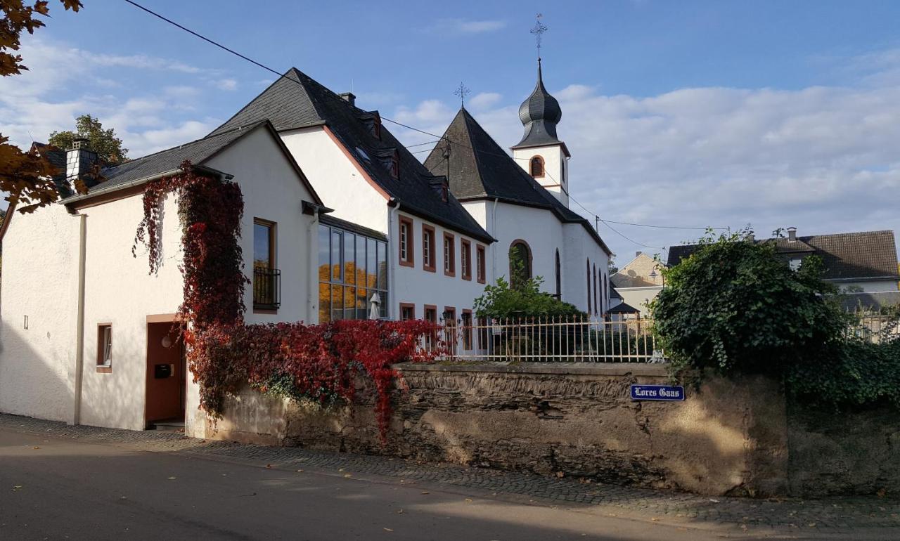 Ferienwohnung Altes Pfarrhaus Mit Flair Und Moselblick Brauneberg Extérieur photo