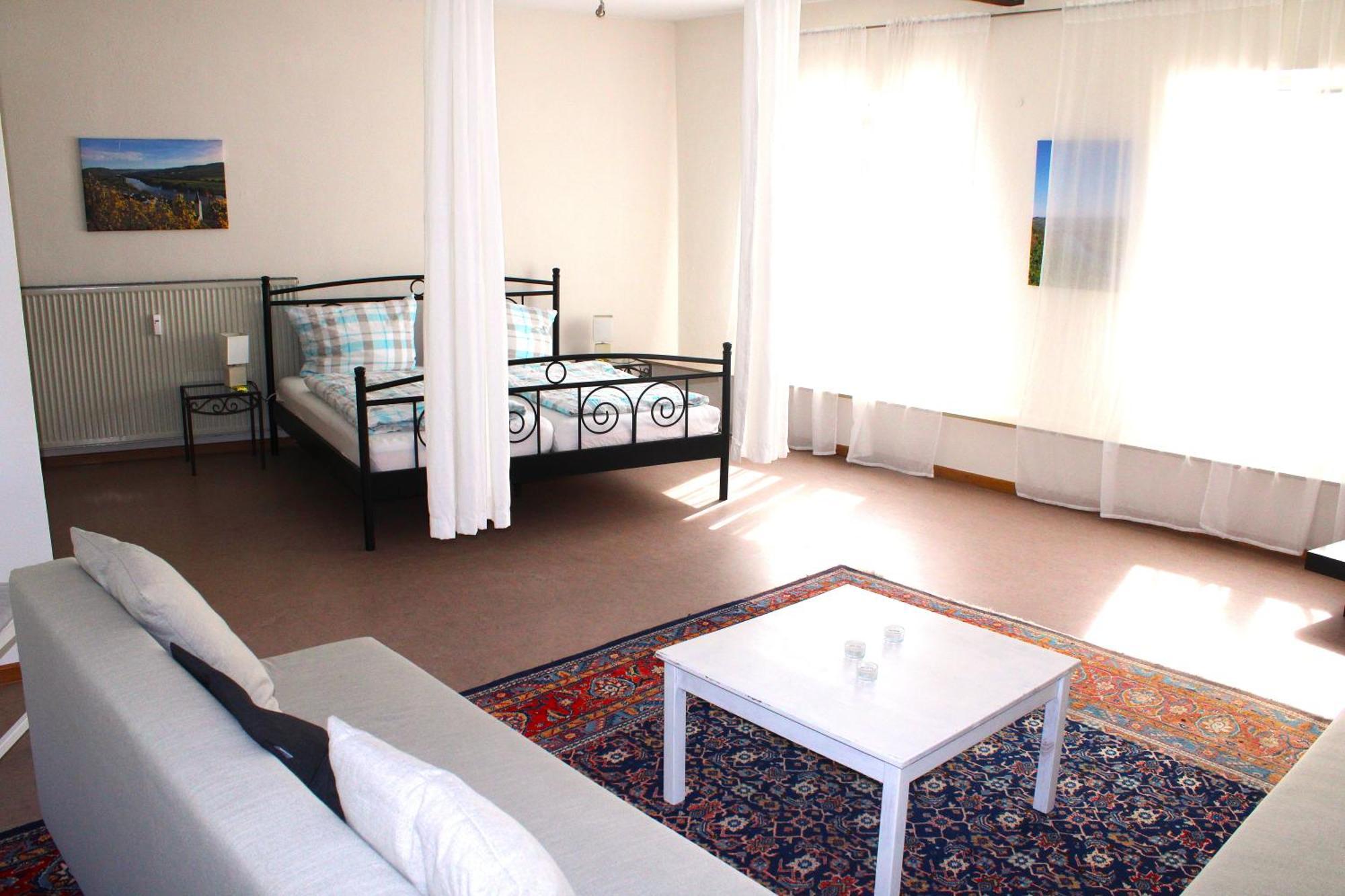 Ferienwohnung Altes Pfarrhaus Mit Flair Und Moselblick Brauneberg Extérieur photo